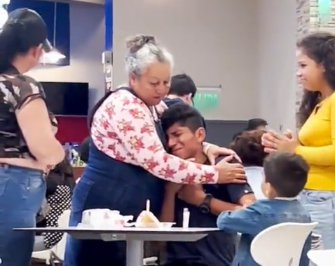 VIDEO: nadie fue a su cumpleaños en Perú, pero una abuela venezolana apareció al rescate