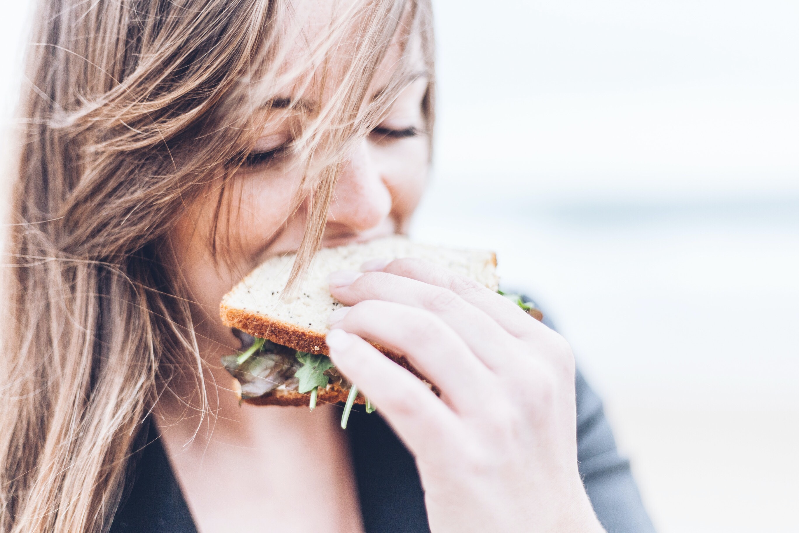 ¡La culpa es de las células! Descubren por qué las personas obesas tienen más apetito