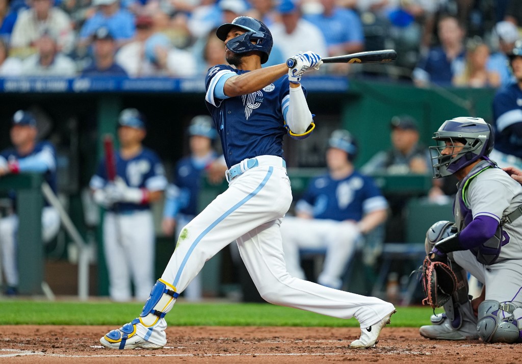 Venezolano Edward Olivares despertó con un TABLAZO ante los Rockies (Video)