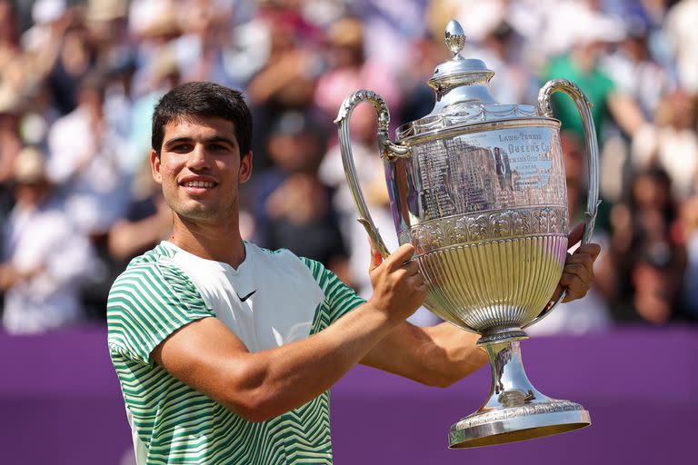 Carlos Alcaraz se coronó campeón en Queen’s y recuperó el número 1 del ranking ATP antes de Wimbledon