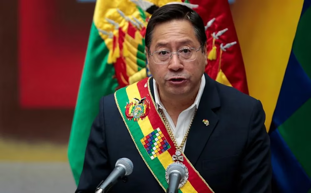 Luis Arce denunció un golpe de Estado por parte del ahora excomandante general del Ejército