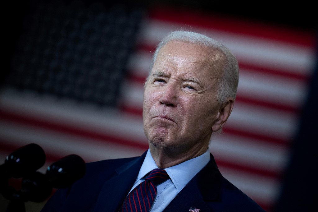 Biden advirtió que China constituye “una bomba de tiempo” debido al colapso económico del régimen