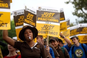 Casi se paraliza la economía de EEUU: El gigante de la paquetería UPS evitó una huelga masiva