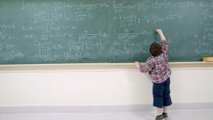 El niño de 11 años supera el coeficiente intelectual de Albert Einstein
