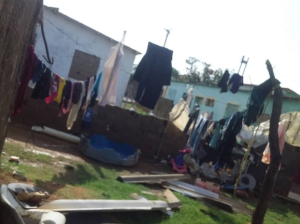 “Anoche quedamos a la intemperie, lo perdimos todo”: La tragedia de una familia tras aguacero en Punto Fijo