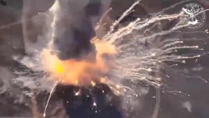 VIDEO: Con un impresionante bombardeo, Ucrania destruyó el sistema de misiles ruso de Crimea
