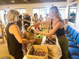 El viaje secreto de Ivanka Trump a Maui para dar comida a familias devastadas por los incendios forestales