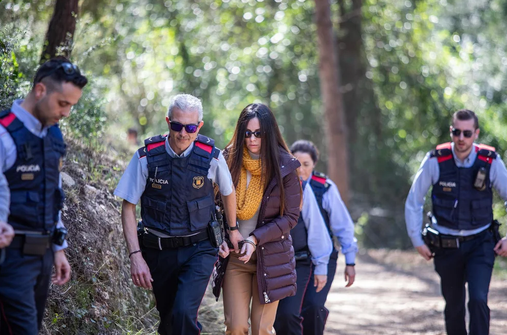 Bella policía mató a su novio con ayuda de su amante: el triángulo amoroso inspiró una serie furor en Netflix