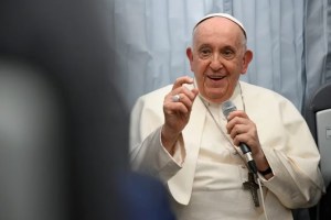 “¿Messi o Maradona? Yo agrego a un tercero”: la sorprendente reflexión del papa Francisco cuando le preguntaron por el mejor futbolista de la historia