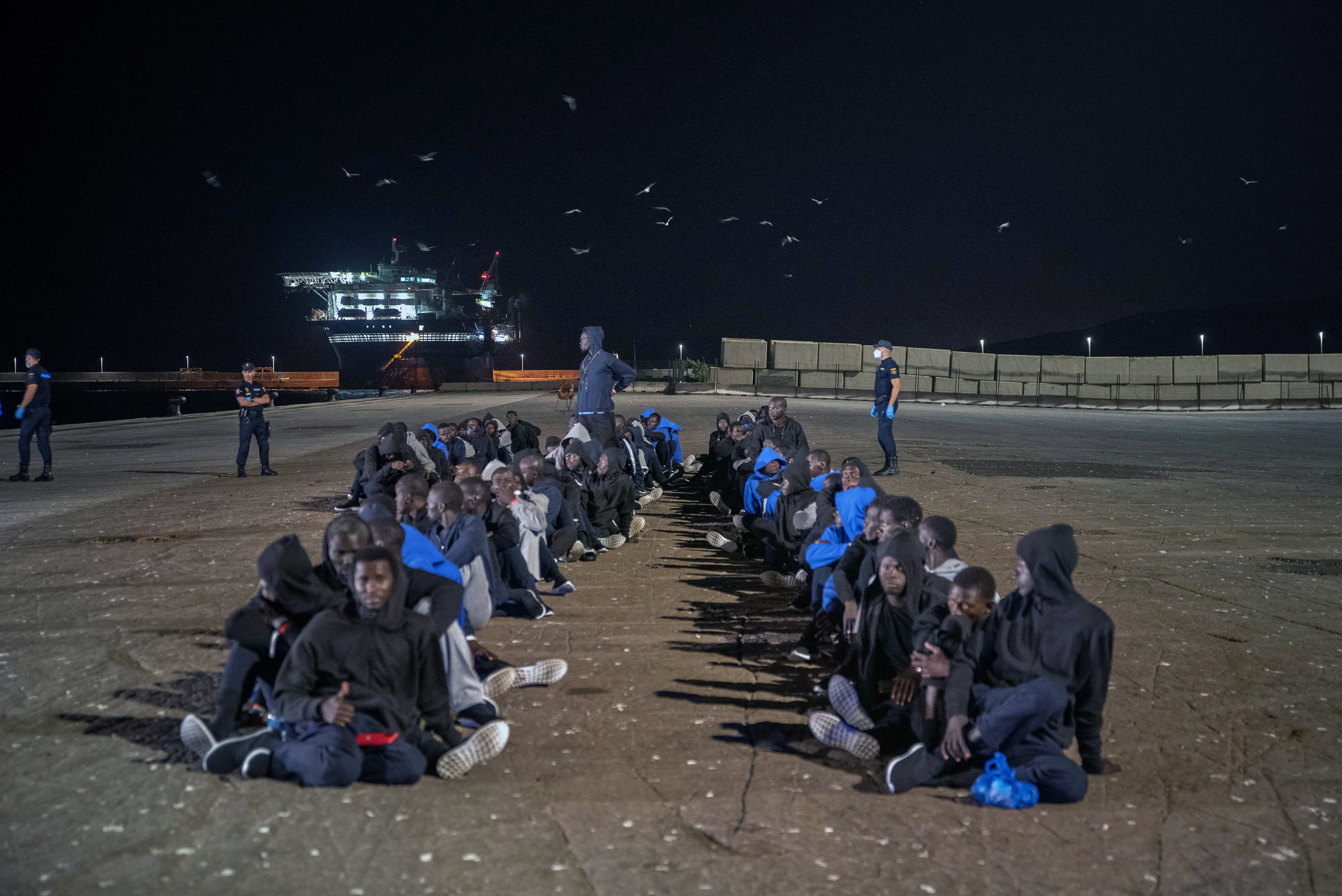 Más de 500 migrantes llegan a Canarias en seis embarcaciones en 24 horas