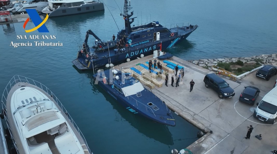 Confiscan un cargamento de 8,3 toneladas de hachís en Ibiza