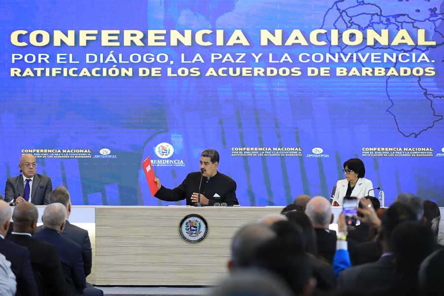 Maduro imploró en un documento que le quiten más sanciones tras el acuerdo en Barbados