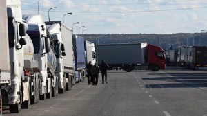 Kiev denuncia el bloqueo en la frontera polaca de ayuda humanitaria para Ucrania
