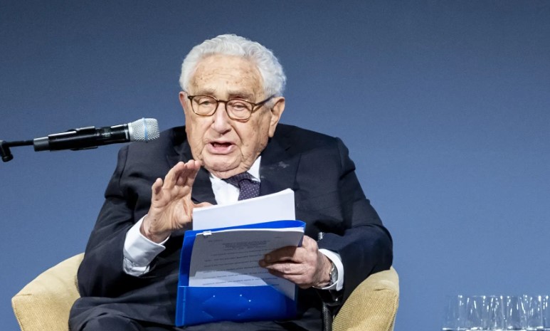 Las siete definiciones que dejó Henry Kissinger poco antes de su muerte sobre los desafíos actuales del mundo