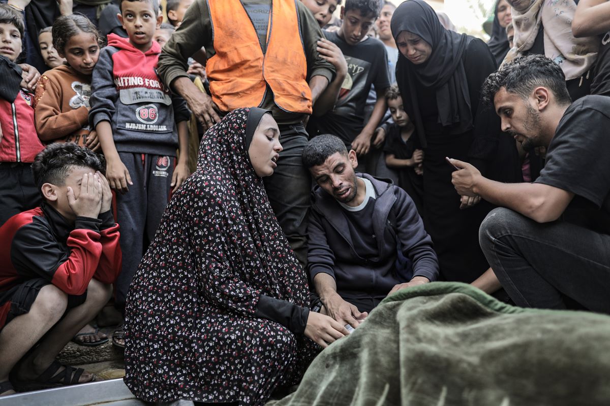 Alrededor de cien cadáveres se acumulan en el hospital Al Shifa de Gaza sin poder ser enterrados