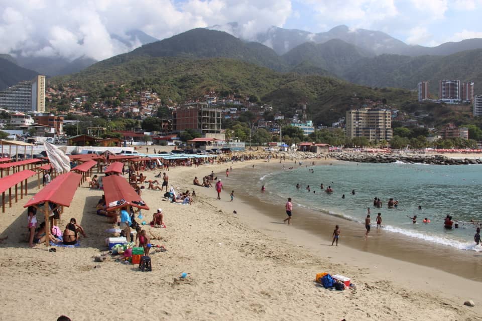 Privatización de playas y contaminación ambiental: nada que celebrar en los 463 años de Caraballeda