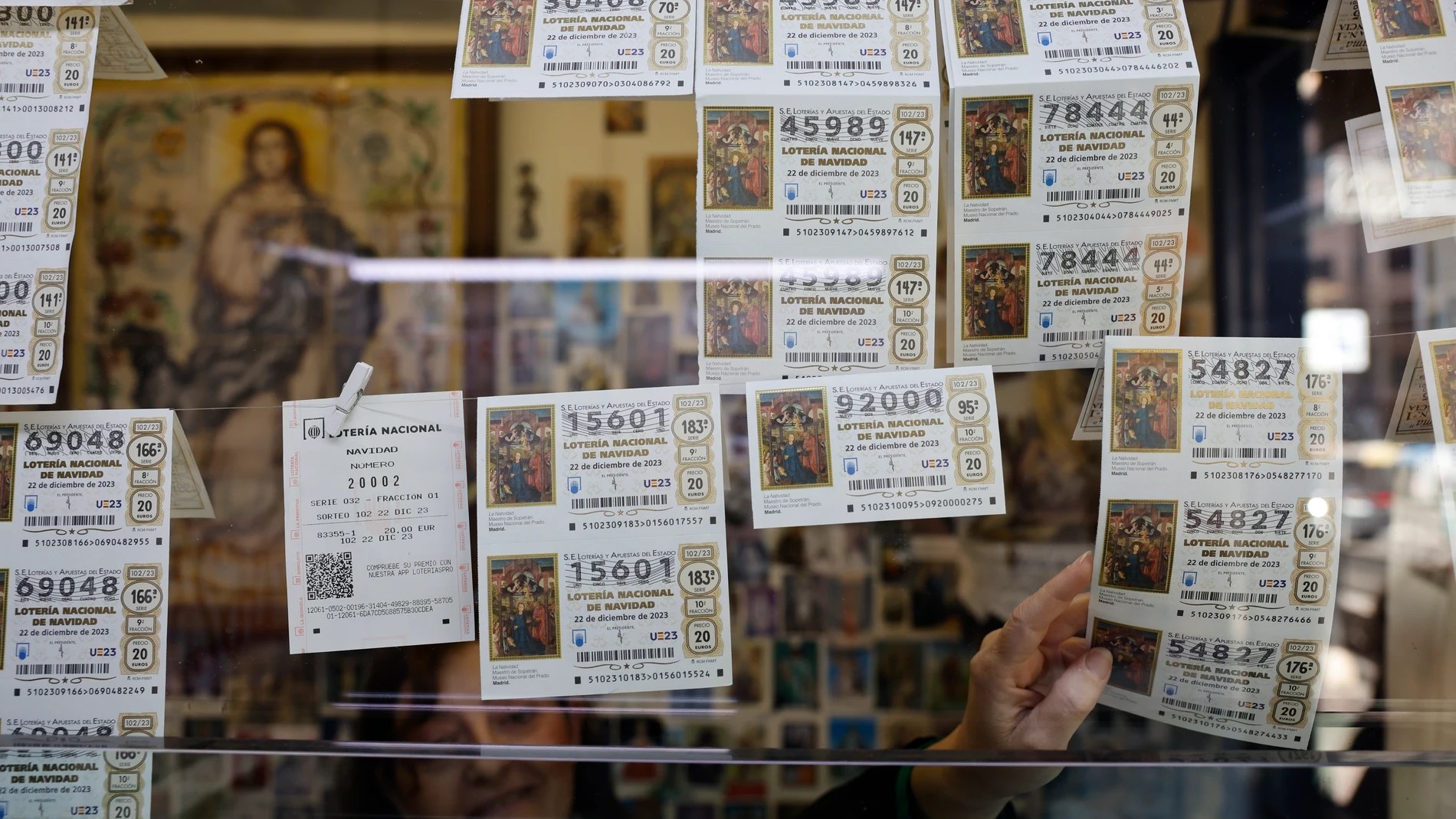 ¿Cuánto costaría comprar todos los décimos de la Lotería de Navidad 2023 en España?