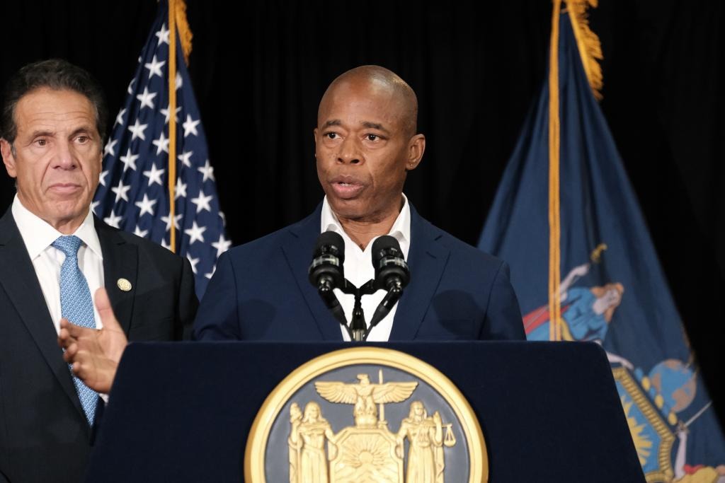 Alcalde Eric Adams culpó a las ratas por el éxodo masivo de neoyorquinos