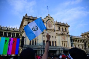 Congreso de Guatemala reinicia sesión convocada para investidura presidencial de Arévalo
