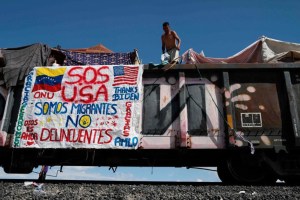Deportaciones, xenofobia y otros retos que deberán afrontar migrantes venezolanos en 2024