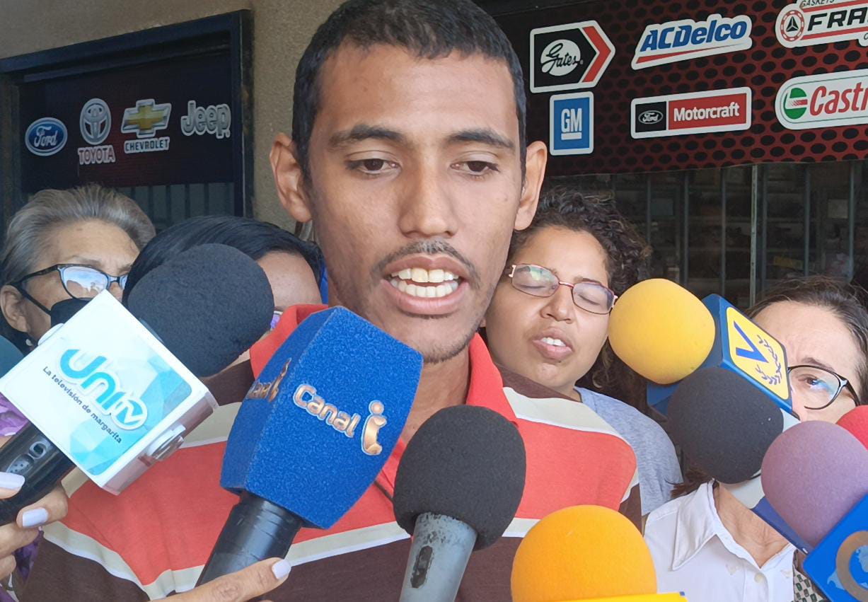 Jóvenes de Red Anticorrupción exigen a Hidrocaribe cumplir con ciclos de suministro de agua