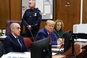 Trump pierde intento de retrasar juicio de pago por silencio hasta revisión del Supremo de EEUU (VIDEO)