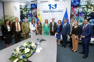 Misión exploratoria de la Unión Europea sostiene reunión con autoridades del TSJ del chavismo