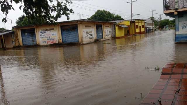 Varios sectores del Alto Apure afectados por las lluvias