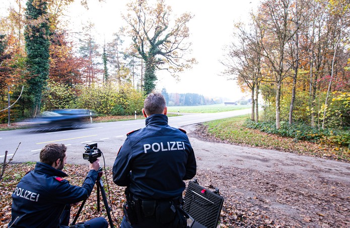 Un hombre desnudo mata a una mujer que hacía deporte en un lago suizo