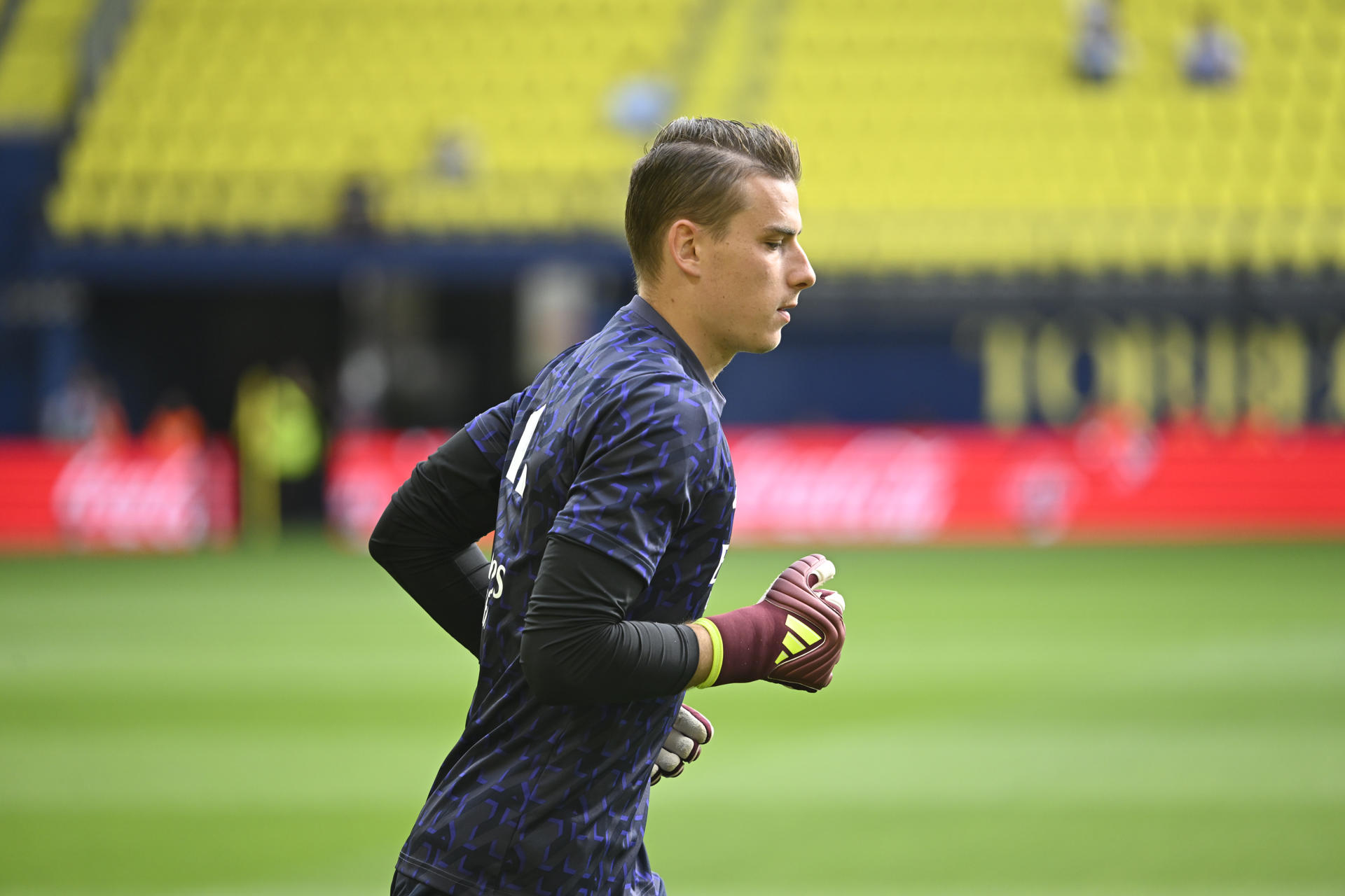 Andriy Lunin renovó su contrato con el Real Madrid para pelear la titularidad