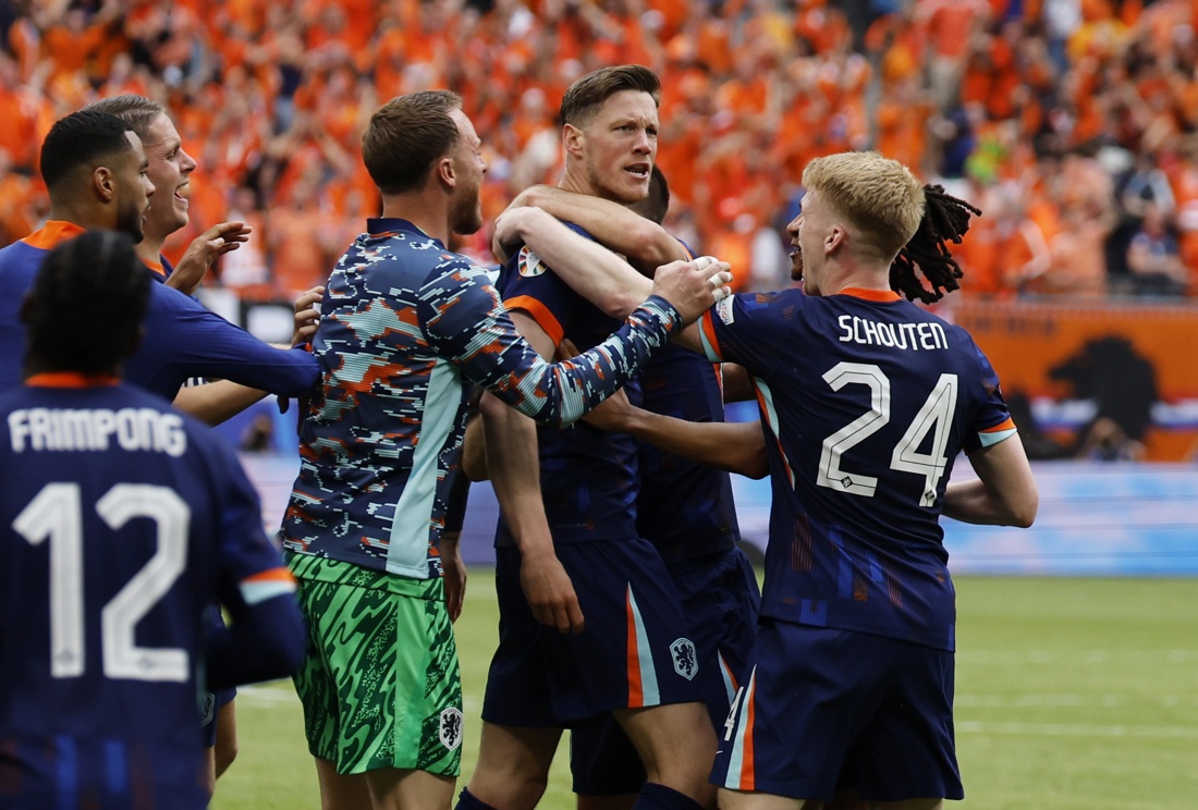 El “bobo” Weghorst salvó la primera victoria de Países Bajos en la Eurocopa