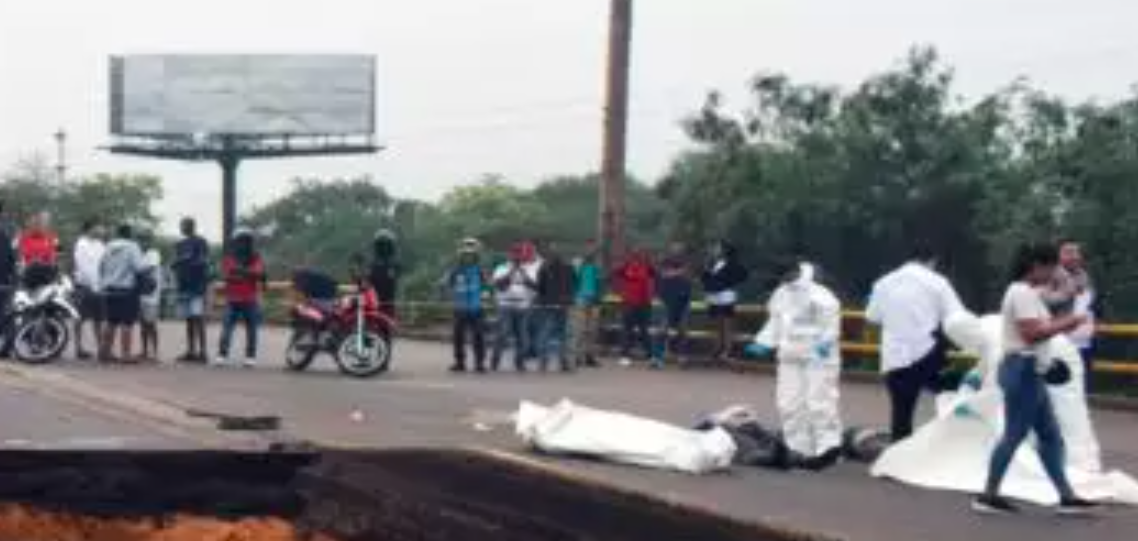 Al menos ocho muertos y seis heridos tras el desplome de un puente en noreste de Bolivia