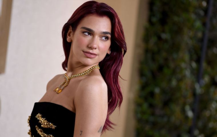 ¡Se lo merece! Usuario viralizó cédula falsa de Dua Lipa luego de confesar su palabra venezolana favorita