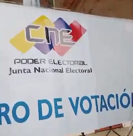 Electores denuncian que los obligan a escanear su cédula en una aplicación para poder votar en Falcón