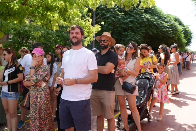 Largas colas de venezolanos en Barcelona, España, para votar este #28Jul (Imágenes)