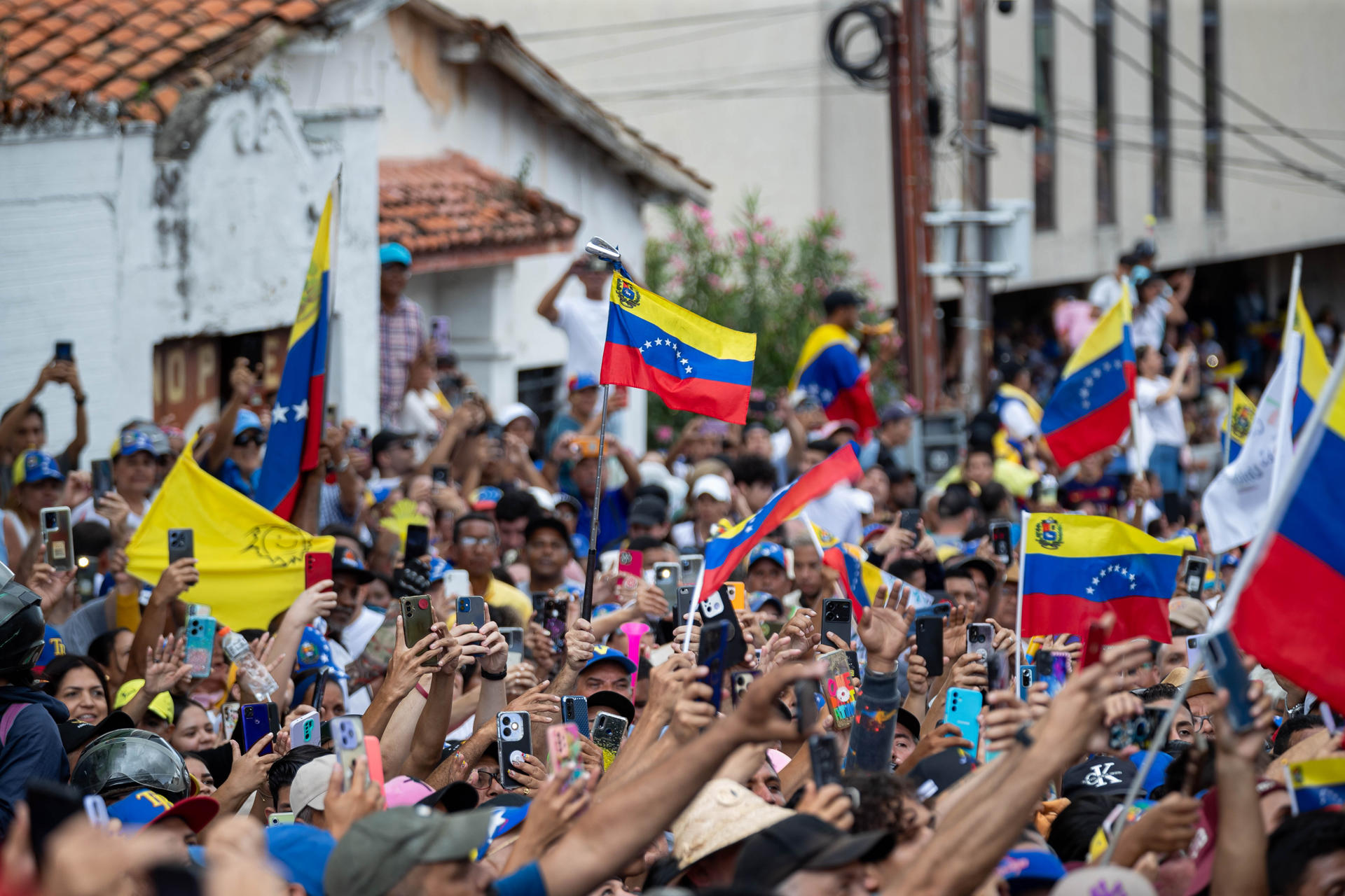 Nueve países de América Latina exigen “revisión completa de los resultados” electorales en Venezuela