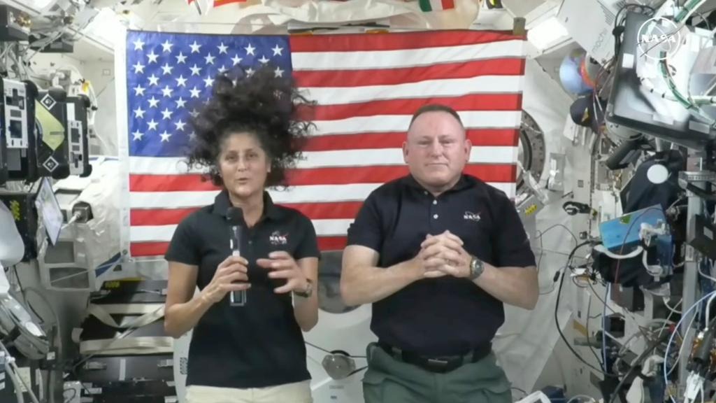 Astronautas atrapados en el espacio por falla en la nave espacial Boeing no podrán regresar a casa durante semanas