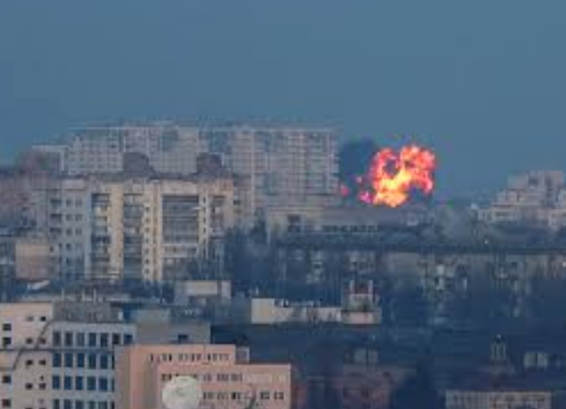 Explosiones en Kiev en un nuevo ataque masivo ruso contra territorio ucraniano