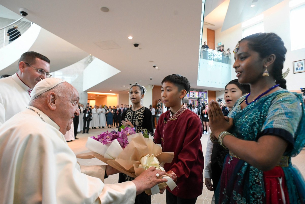 El papa Francisco llega a Singapur: de la extrema pobreza a uno de los países más ricos