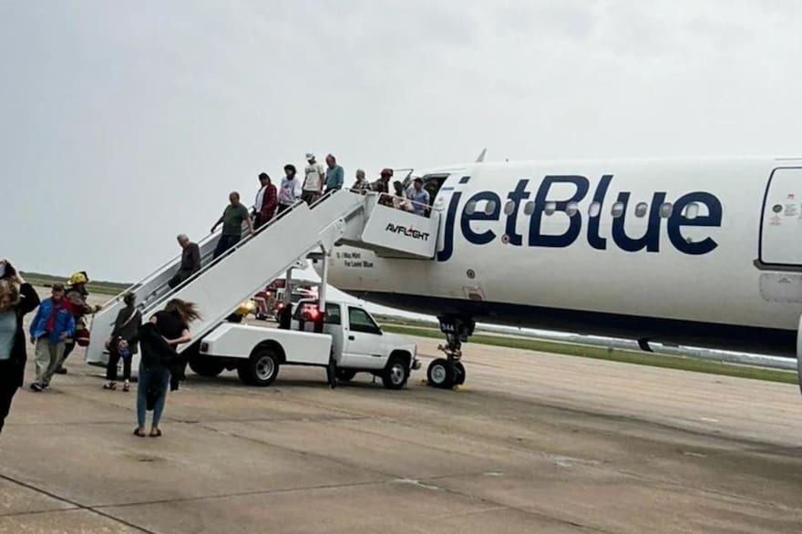 Avión con destino a San Diego aterrizó de emergencia tras presentarse inusual situación en cabina